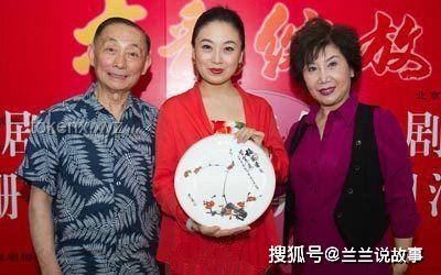 痛心！41岁国家一级演员自杀，姜亦珊，京剧，家庭变故，心理压力